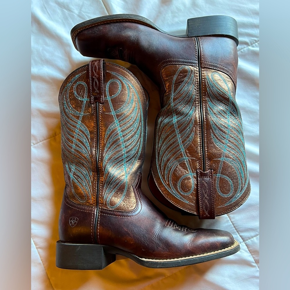 Ariat boots size 8.5